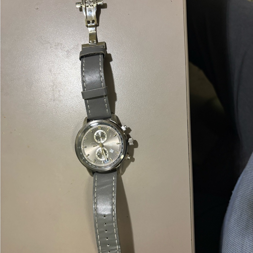 Elegant Silver-Toned Men's Watch with Gray Strap